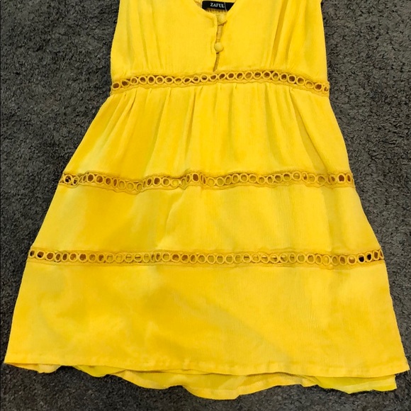 Cute yellow summer dress or coverup - Picture 2 of 3